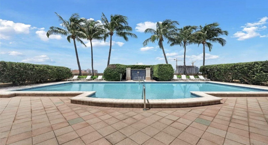 403 S Sapodilla Unit 817, West Palm Beach, Florida 33401, 2 Bedrooms Bedrooms, ,2 BathroomsBathrooms,Condominium,For Sale,Sapodilla,8,RX-10938220