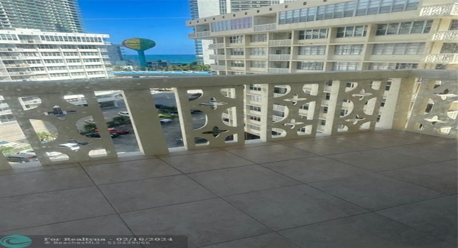 balcony