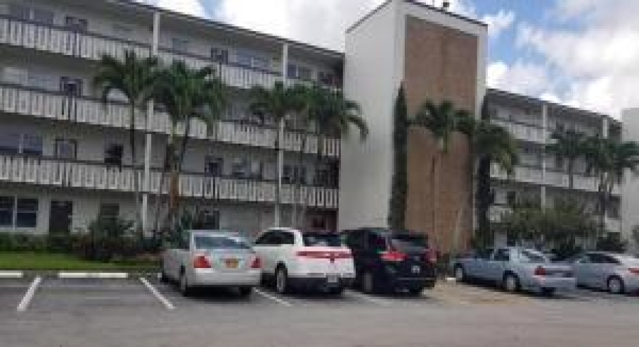 4048 Hythe C Unit 4048, Boca Raton, Florida 33434, 2 Bedrooms Bedrooms, ,2 BathroomsBathrooms,Residential Lease,For Rent,Hythe C,4,RX-10918389