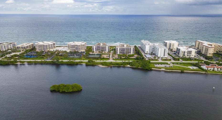 3440 S Ocean Boulevard Unit 204s, Palm Beach, Florida 33480, 3 Bedrooms Bedrooms, ,2 BathroomsBathrooms,Condominium,For Sale,Ocean,2,RX-10939147