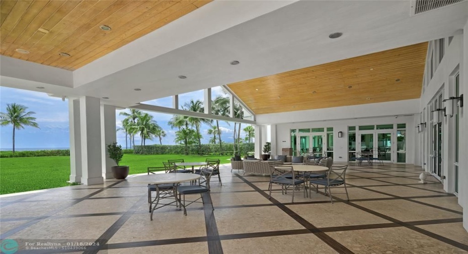 220 Ft. of Beach Front Private Sea Ranch Lakes Club