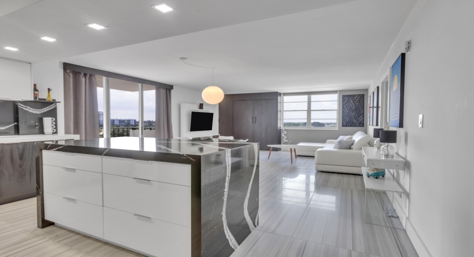 1900 S Ocean Boulevard Unit 6m, Lauderdale By The Sea, Florida 33062, 1 Bedroom Bedrooms, ,1 BathroomBathrooms,Residential Lease,For Rent,Ocean,6,RX-10905445