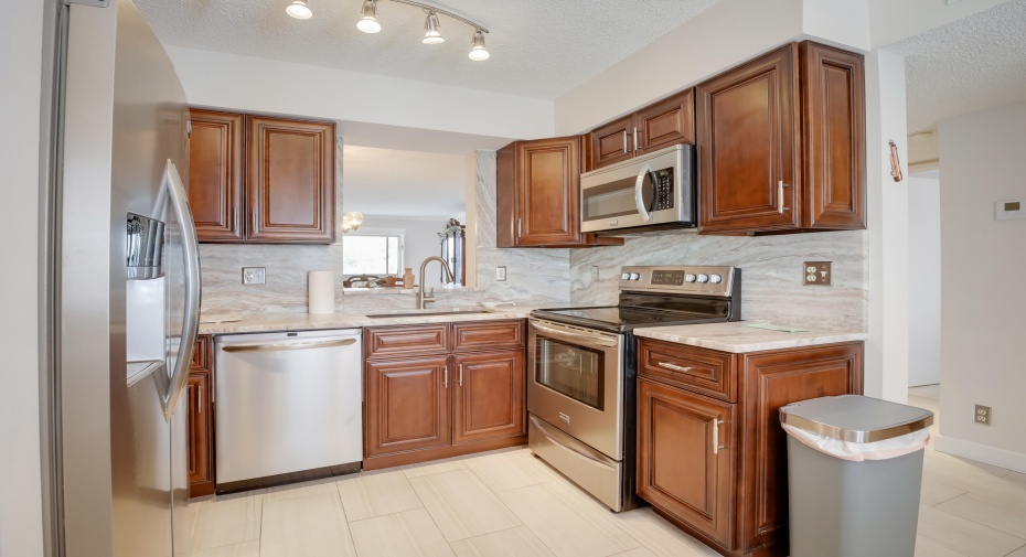 7321 Amberly Lane Unit 405, Delray Beach, Florida 33446, 2 Bedrooms Bedrooms, ,2 BathroomsBathrooms,Residential Lease,For Rent,Amberly,4,RX-10923513