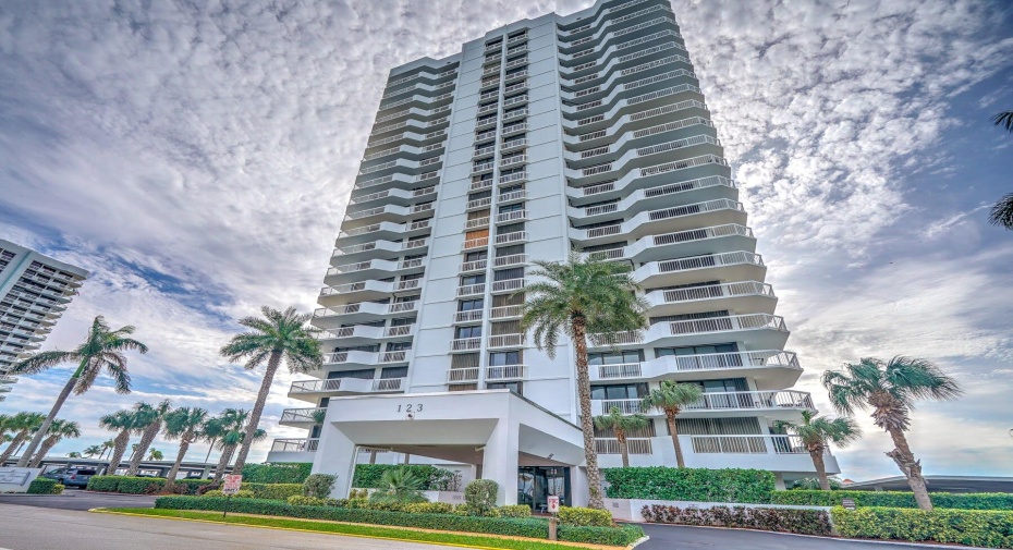 123 Lakeshore Drive Unit T-43 2243, North Palm Beach, Florida 33408, 3 Bedrooms Bedrooms, ,2 BathroomsBathrooms,Condominium,For Sale,Lakeshore,22,RX-10939437