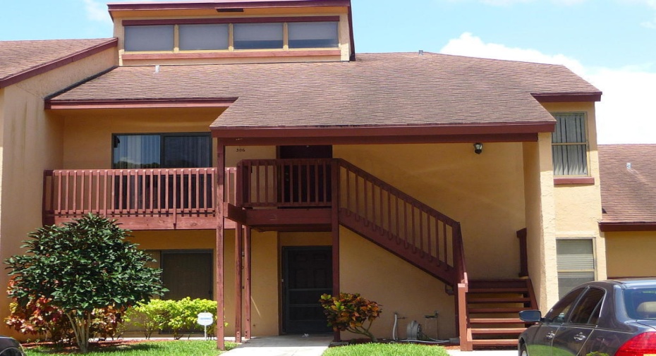 307 Lakeview Drive, Royal Palm Beach, Florida 33411, 2 Bedrooms Bedrooms, ,2 BathroomsBathrooms,Residential Lease,For Rent,Lakeview,1,RX-10931224
