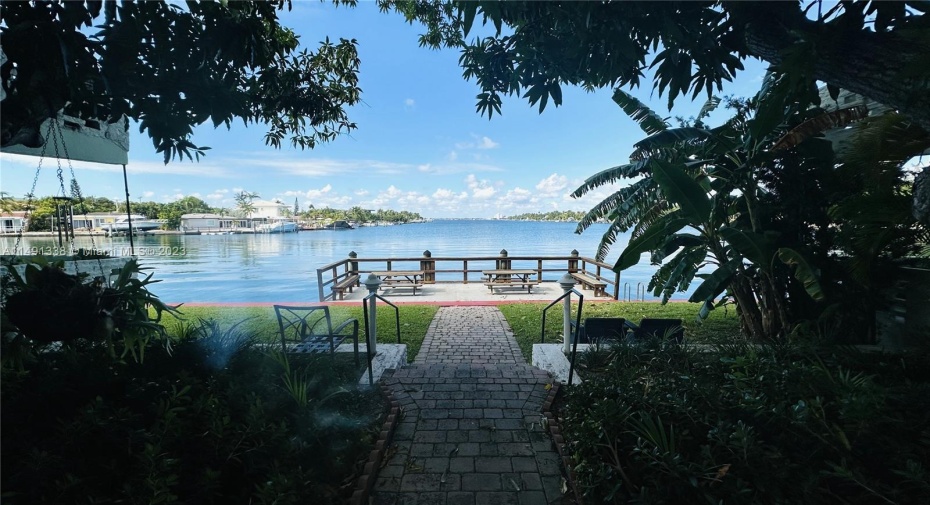 Dock