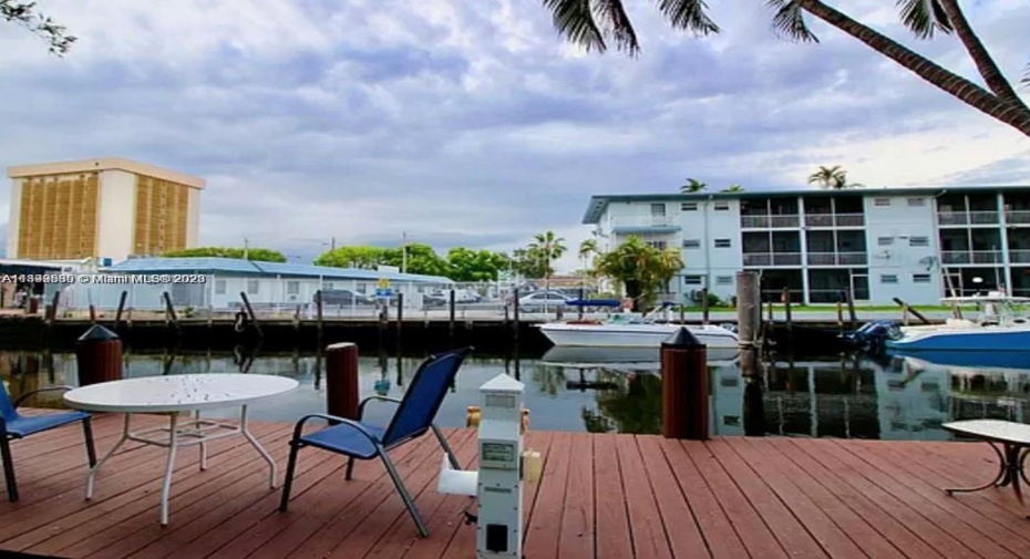 Dock