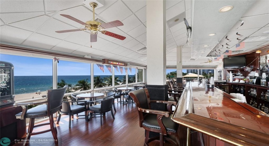 Clubhouse Bar