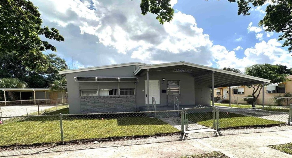 1012 15th Street, West Palm Beach, Florida 33401, 2 Bedrooms Bedrooms, ,1 BathroomBathrooms,Single Family,For Sale,15th,RX-10939856