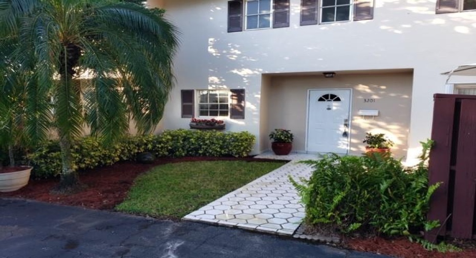 3201 S Palm Aire Drive Unit 3201, Pompano Beach, Florida 33069, 3 Bedrooms Bedrooms, ,2 BathroomsBathrooms,Residential Lease,For Rent,Palm Aire,1,RX-10938636