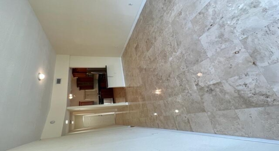 1610 Presidential Way Unit 303 B, West Palm Beach, Florida 33401, 3 Bedrooms Bedrooms, ,2 BathroomsBathrooms,Condominium,For Sale,Presidential,3,RX-10940059