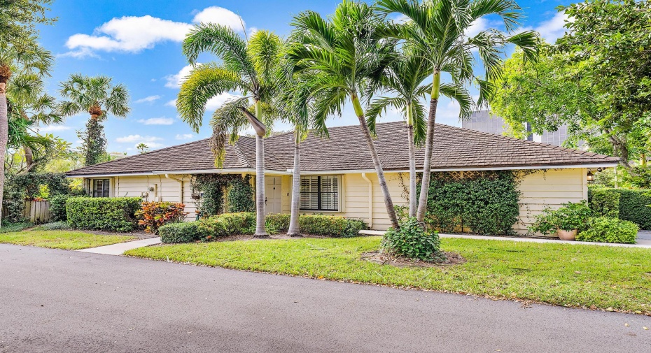 11246 Riverwood Place, North Palm Beach, Florida 33408, 3 Bedrooms Bedrooms, ,2 BathroomsBathrooms,Condominium,For Sale,Riverwood,1,RX-10939825