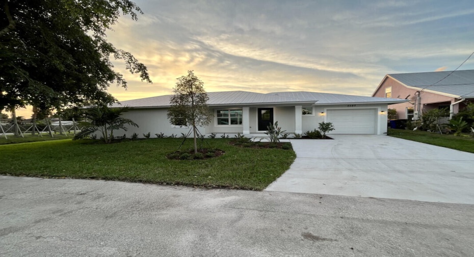 5580 SE Colee Avenue, Stuart, Florida 34997, 3 Bedrooms Bedrooms, ,2 BathroomsBathrooms,Single Family,For Sale,Colee,RX-10940178