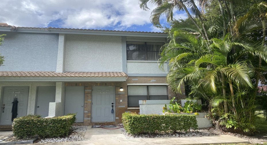 9775 Riverside Drive Unit 68-3, Coral Springs, Florida 33071, 3 Bedrooms Bedrooms, ,2 BathroomsBathrooms,Residential Lease,For Rent,Riverside,1,RX-10939273