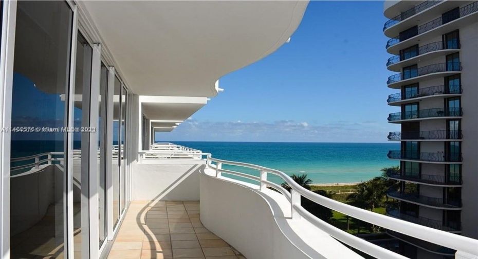 ocean views from the 7th floor expansive terrace