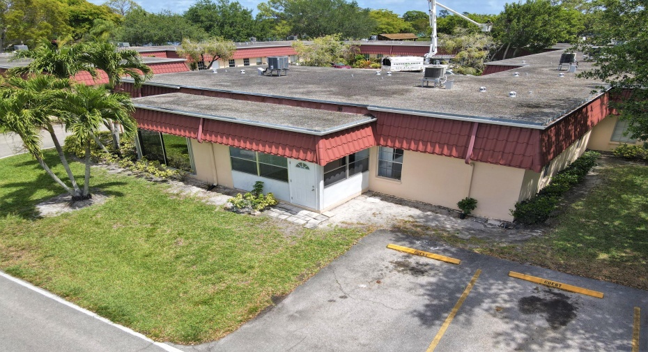 714 Nantucket Circle Unit B, Lake Worth, Florida 33467, 2 Bedrooms Bedrooms, ,2 BathroomsBathrooms,Residential Lease,For Rent,Nantucket,714,RX-10940820