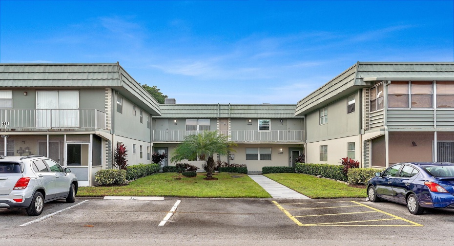 652 Flanders, Delray Beach, Florida 33484, 2 Bedrooms Bedrooms, ,2 BathroomsBathrooms,Condominium,For Sale,Flanders,2,RX-10941433