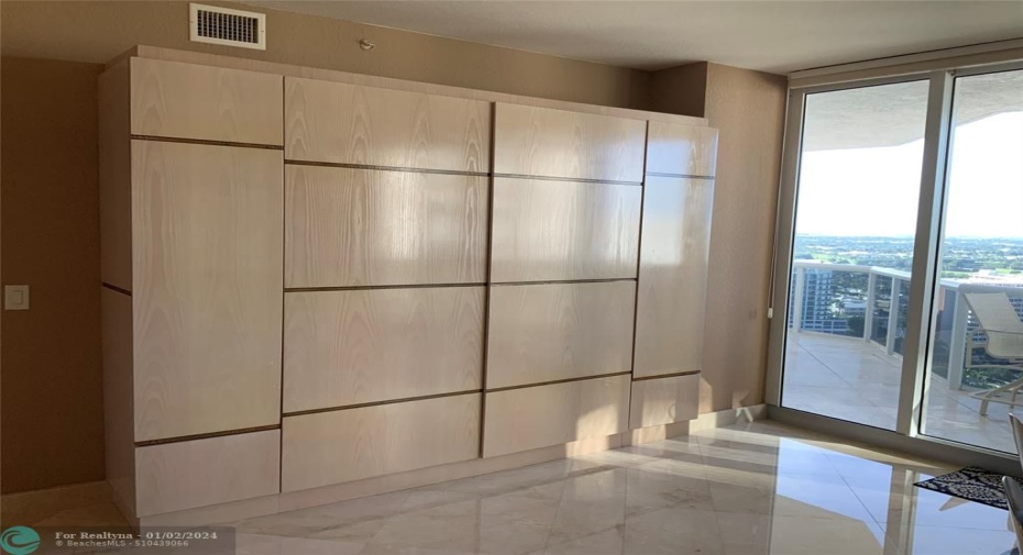 Murphy bed