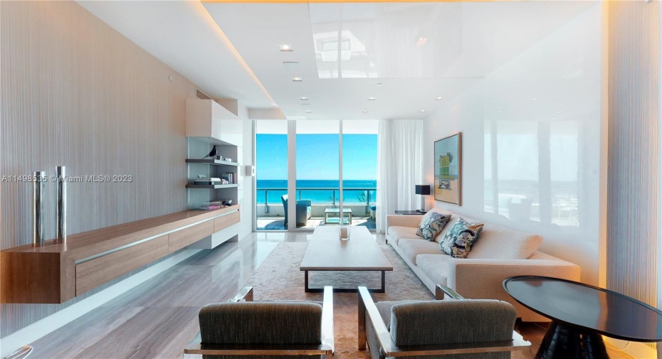 living room and dining room, UN