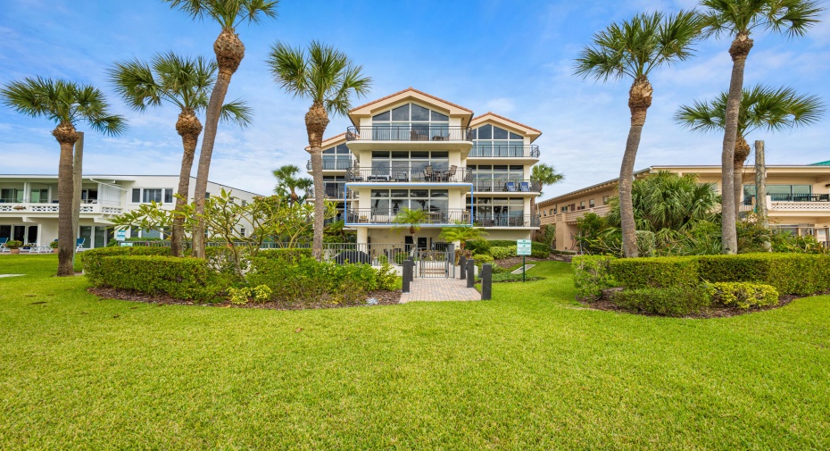 314 Inlet Way Unit 102, Palm Beach Shores, Florida 33404, 2 Bedrooms Bedrooms, ,2 BathroomsBathrooms,Condominium,For Sale,Inlet,1,RX-10939317