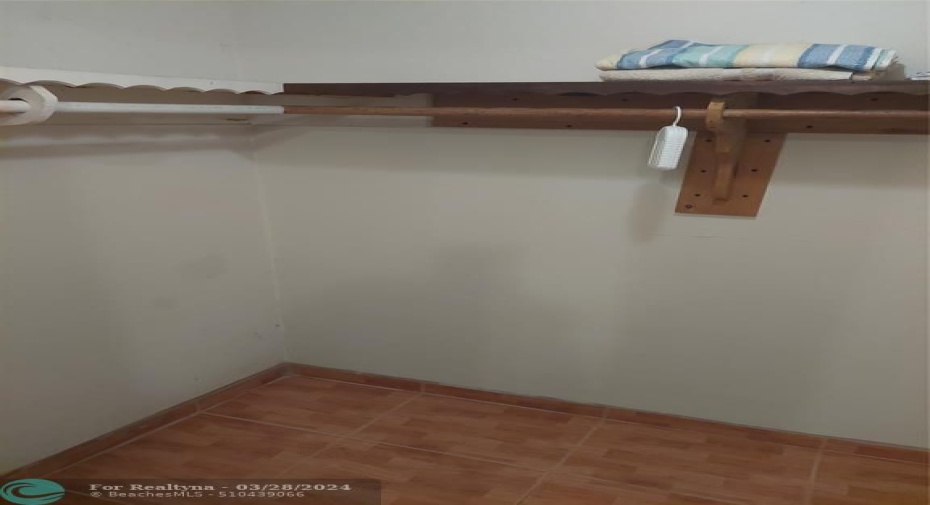 Walking closet