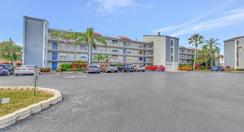 14773 Cumberland Drive Unit 407, Delray Beach, Florida 33446, 2 Bedrooms Bedrooms, ,2 BathroomsBathrooms,Condominium,For Sale,Cumberland,4,RX-10942234