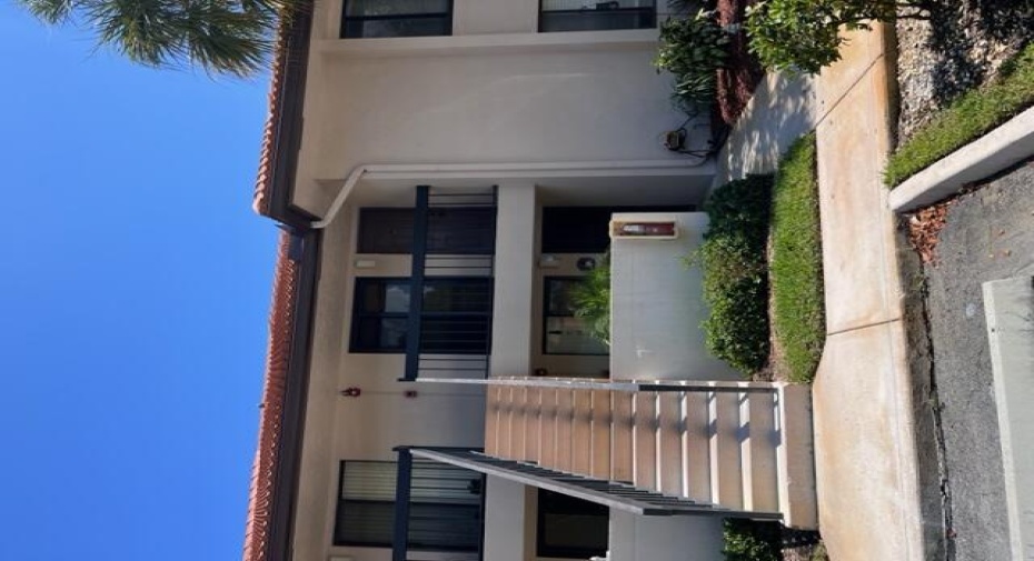 5200 E Club Circle Unit 203, Boca Raton, Florida 33487, 2 Bedrooms Bedrooms, ,2 BathroomsBathrooms,Residential Lease,For Rent,Club,2,RX-10921843