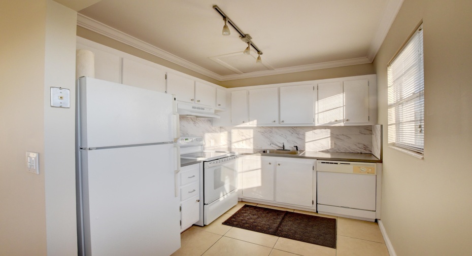 294 Mansfield G, Boca Raton, Florida 33434, 2 Bedrooms Bedrooms, ,1 BathroomBathrooms,Residential Lease,For Rent,Mansfield G,3,RX-10937879