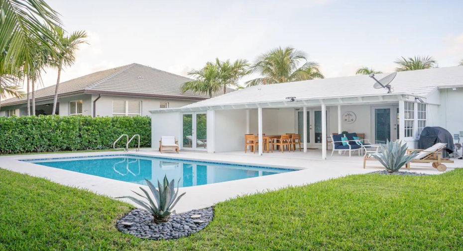 208 Linda Lane, Palm Beach Shores, Florida 33404, 3 Bedrooms Bedrooms, ,3 BathroomsBathrooms,Residential Lease,For Rent,Linda Lane,RX-10942846