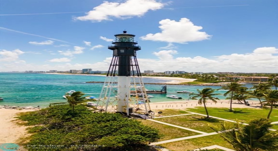 View of the Hillsboro Inlet Lighthouse