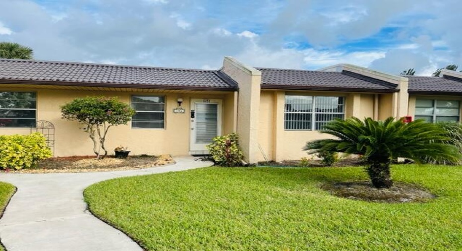 194 Lake Meryl Dr, West Palm Beach, Florida 33411, 1 Bedroom Bedrooms, ,2 BathroomsBathrooms,Residential Lease,For Rent,Lake Meryl Dr,1,RX-10935977