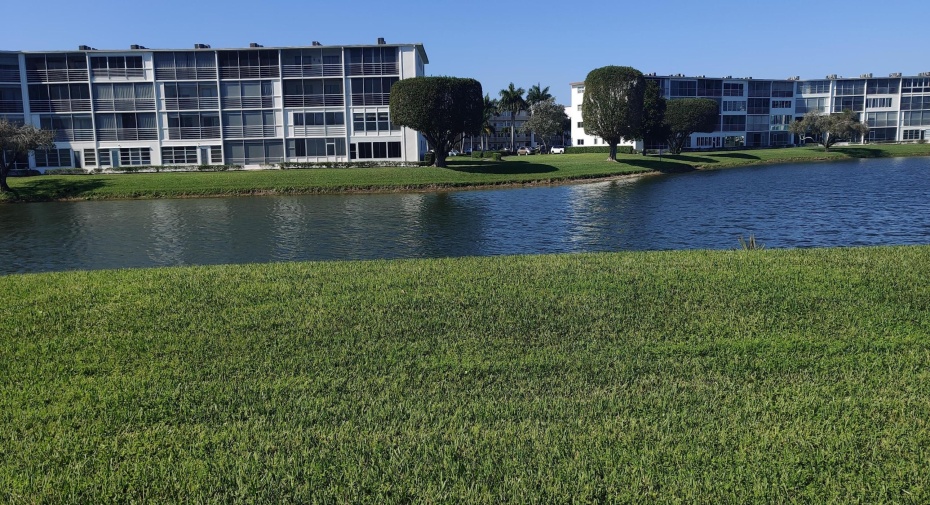 1036 Hythe B Unit B, Boca Raton, Florida 33434, 2 Bedrooms Bedrooms, ,2 BathroomsBathrooms,Residential Lease,For Rent,Hythe B,1,RX-10944961