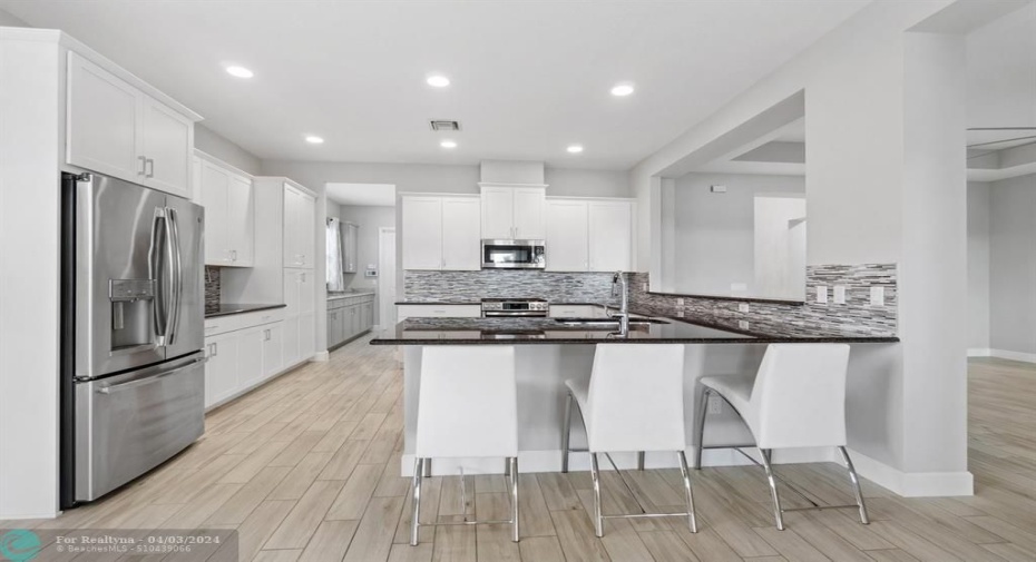Beautifully Upgraded Gallery Kitchen