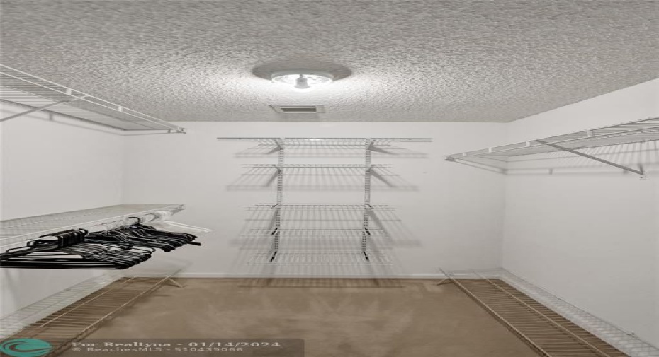 Walk in closet
