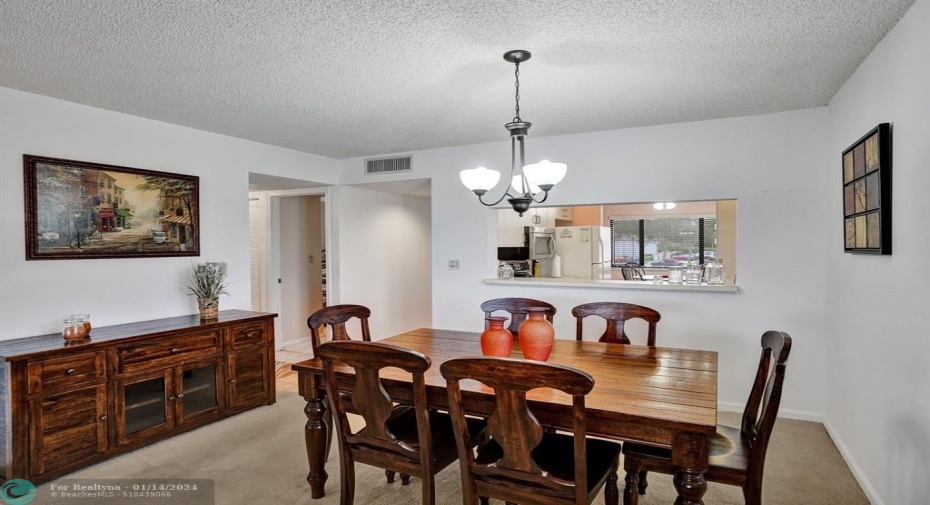 Dining/living area