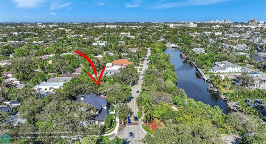 This Victoria Park hidden treasure will captivate you with the opportunities that await. Build your dream ultra-luxury custom home on this 7,000 sq ft lot in the most sought-after location of Victoria Park with unobstructed views of Anne Beck Park