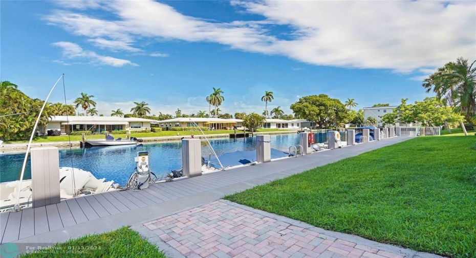 Beach & Boat Lovers Dream Rental!.. Live across the street from the beach in this highly demanded seasonal rental! This quaint but active community features a Private Beach Access, Boat Dock, Large Heated Pool, Fitness Room, Rec Room, New Laundry facility, Shuffleboard, BBQ Area & plenty of lounging areas. This cozy, clean, 3rd floor, 2/2 comes fully furnished in move in condition. also features a pool area view, close to the elevator, parking space, etc. just bring a toothbrush!.