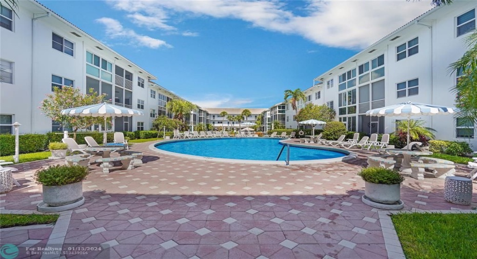 Beach & Boat Lovers Dream Rental!.. Live across the street from the beach in this highly demanded seasonal rental! This quaint but active community features a Private Beach Access, Boat Dock, Large Heated Pool, Fitness Room, Rec Room, New Laundry facility, Shuffleboard, BBQ Area & plenty of lounging areas. This cozy, clean, 3rd floor, 2/2 comes fully furnished in move in condition. also features a pool area view, close to the elevator, parking space, etc. just bring a toothbrush!.