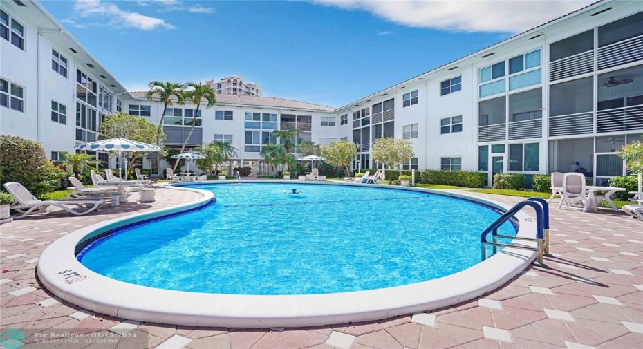 Beach & Boat Lovers Dream Rental!.. Live across the street from the beach in this highly demanded seasonal rental! This quaint but active community features a Private Beach Access, Boat Dock, Large Heated Pool, Fitness Room, Rec Room, New Laundry facility, Shuffleboard, BBQ Area & plenty of lounging areas. This cozy, clean, 3rd floor, 2/2 comes fully furnished in move in condition. also features a pool area view, close to the elevator, parking space, etc. just bring a toothbrush!.