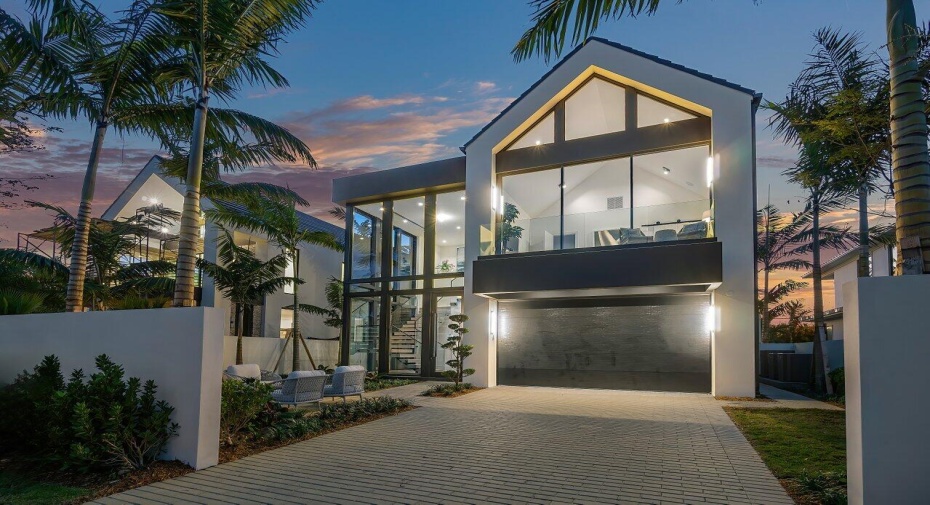 508 NE 7th Avenue, Delray Beach, Florida 33483, 4 Bedrooms Bedrooms, ,4 BathroomsBathrooms,Single Family,For Sale,7th,RX-10945939