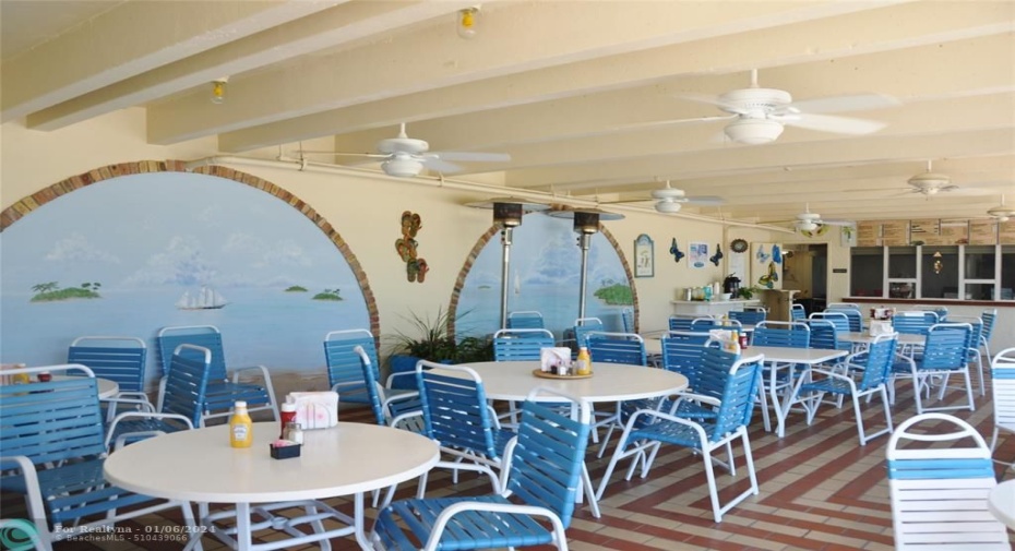 Beachside Bar
