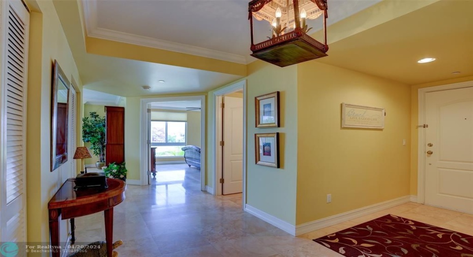 Entrance/foyer