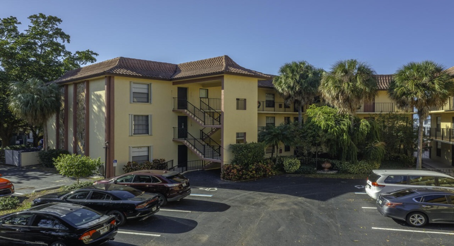 327 Southwind Drive Unit 308, North Palm Beach, Florida 33408, 2 Bedrooms Bedrooms, ,2 BathroomsBathrooms,Condominium,For Sale,Southwind,3,RX-10945781