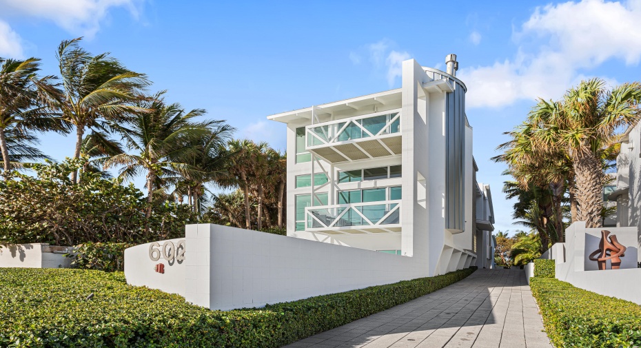 602 N Ocean Boulevard, Delray Beach, Florida 33483, 5 Bedrooms Bedrooms, ,5 BathroomsBathrooms,Single Family,For Sale,Ocean,RX-10946393