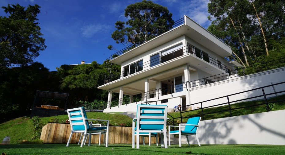9 Carrera 9 # 16 A Sur 420 Unit Int 0105, Out of Country, Out of Country 00000, 5 Bedrooms Bedrooms, ,3 BathroomsBathrooms,Single Family,For Sale,Carrera 9 # 16 A Sur 420,RX-10946600