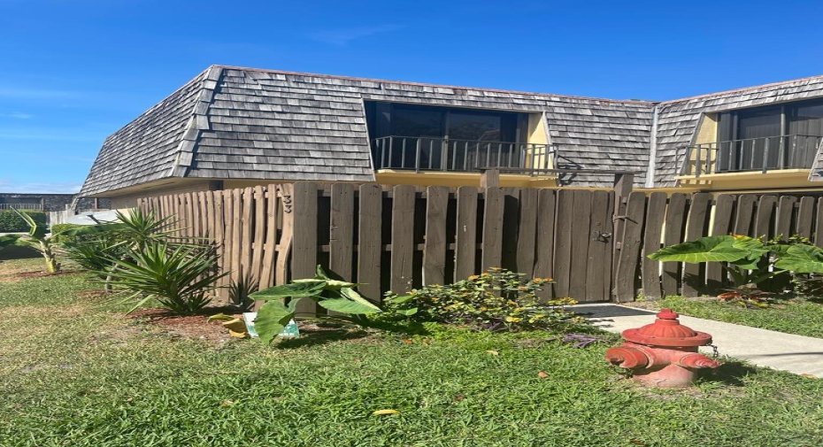 33 Lake Arbor Drive, Palm Springs, Florida 33461, 2 Bedrooms Bedrooms, ,2 BathroomsBathrooms,Townhouse,For Sale,Lake Arbor,RX-10880058