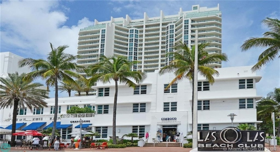Las Olas Beach Club