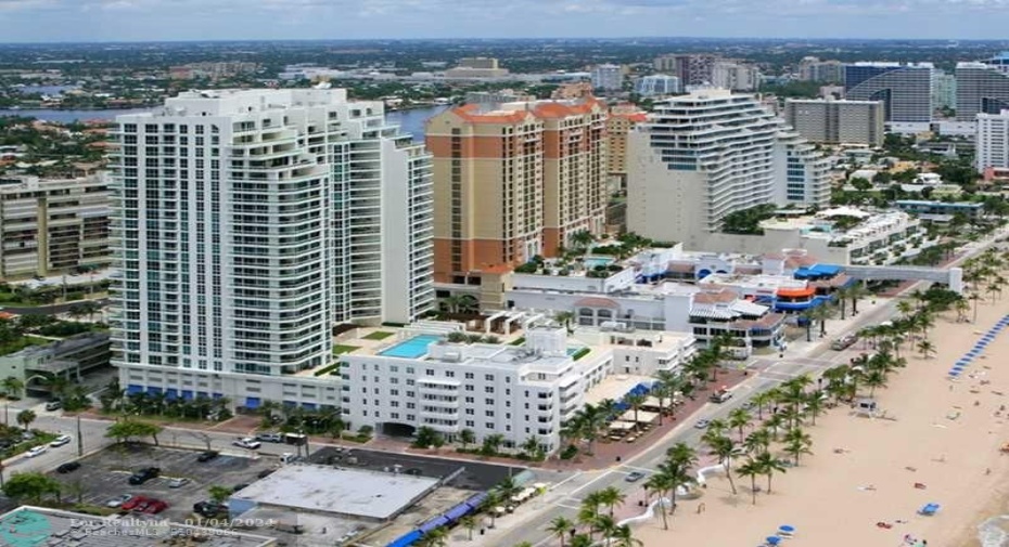 Las Olas Beach Club