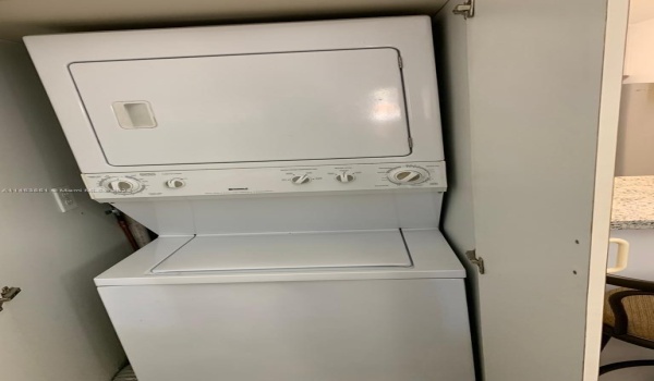 Washer and dryer in Unit