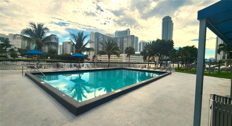 your  HEATED pool on the bay with skyline and boats views wow. PLEASE VIEW ALL THE PHOTOS  TO SEE THIS LESLIE 200 CONDO COMMUNITY and THIS SPACIOUS 2/2 WATER VIEW APARTMENT